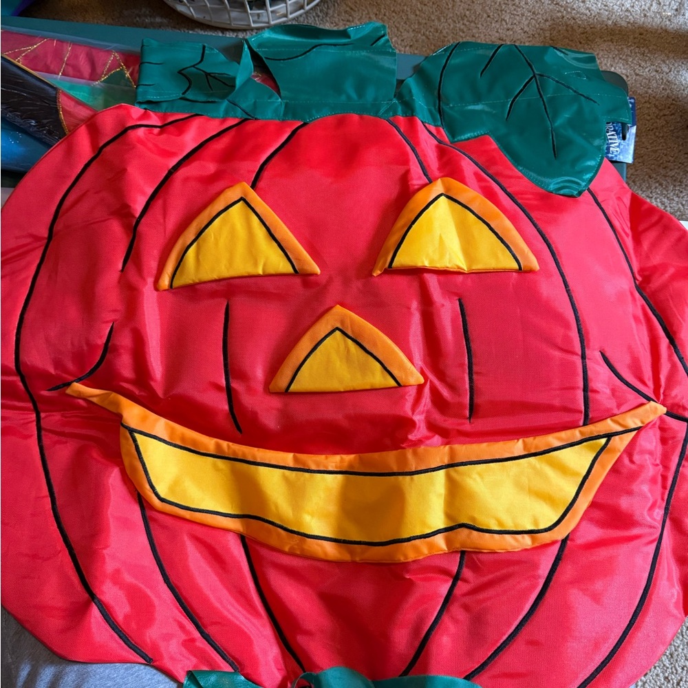 Pumpkin flag - Red and Yellow